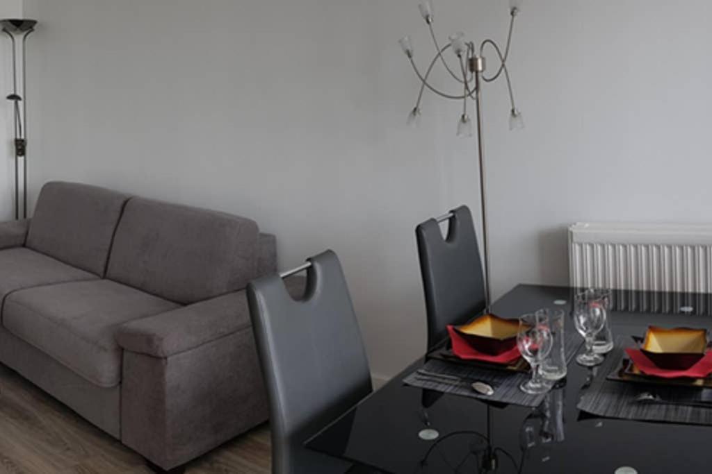 Ferienwohnung Beau Studio Renove 30M2 Balcon Vue Paris+Parking Exterior foto