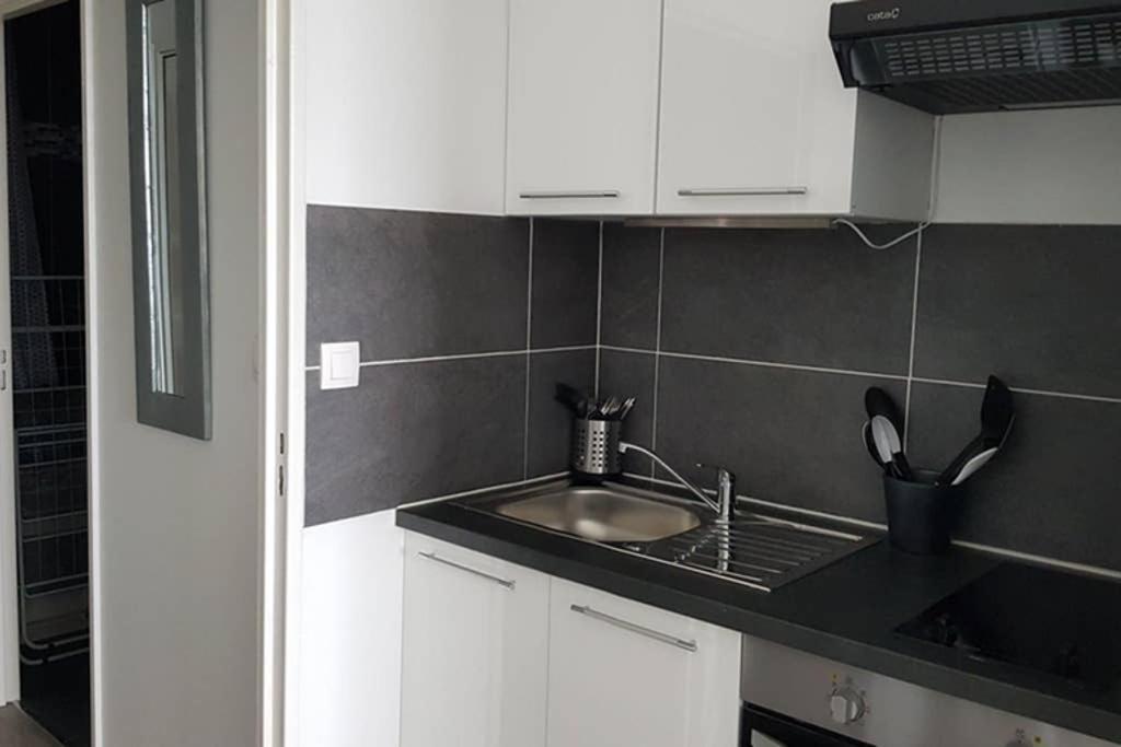 Ferienwohnung Beau Studio Renove 30M2 Balcon Vue Paris+Parking Exterior foto